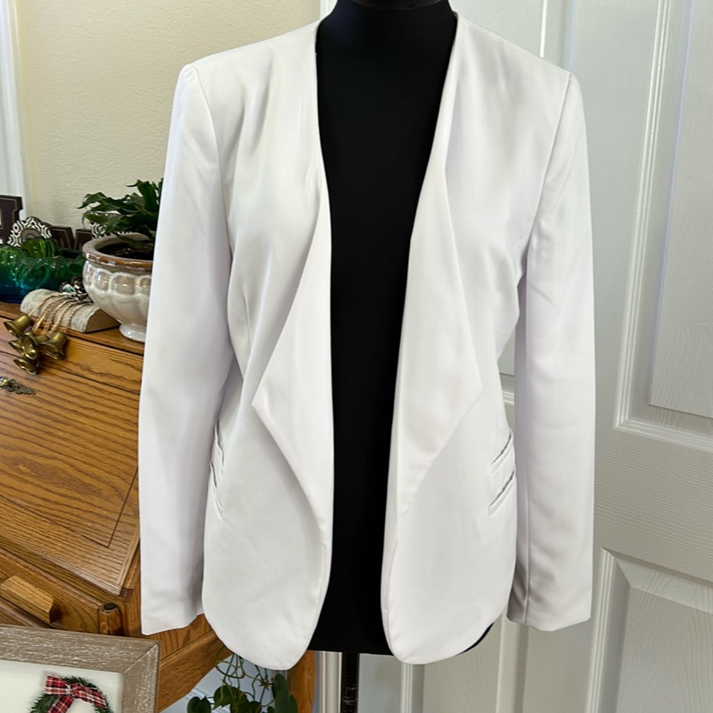 Women’s white blazer